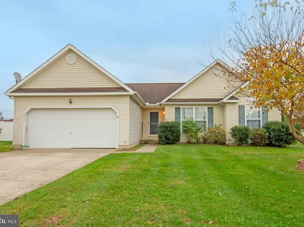 247 S Ember Dr, Felton, DE 19943