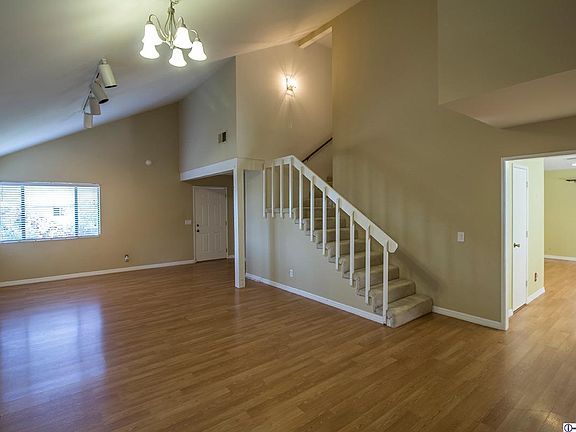 2nd image of 3009 Pinewood Ln