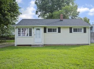 12 Steuben St, Springfield, MA 01151