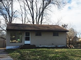 252 Perthshire Rd, Saint Louis, MO 63137