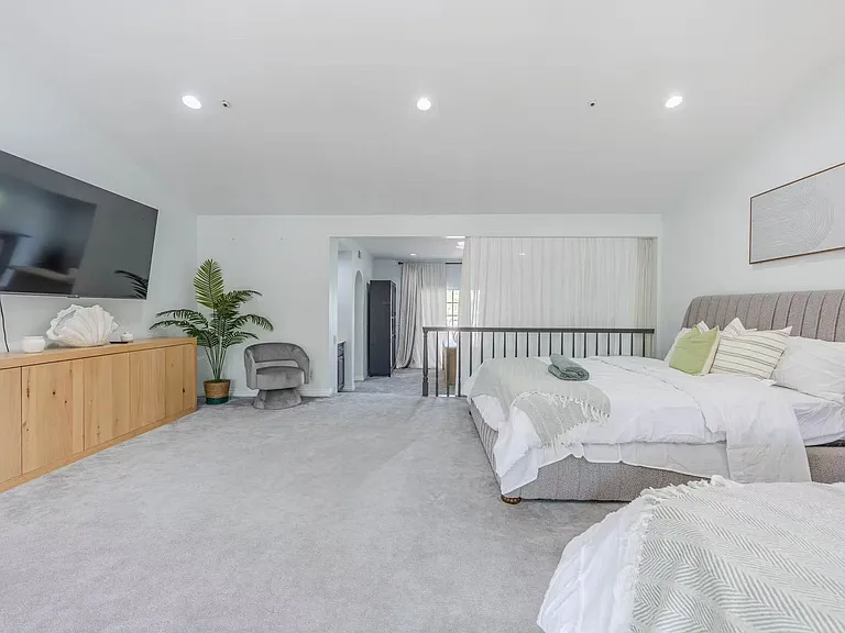 1209 Midwickhill Dr — Photo 14