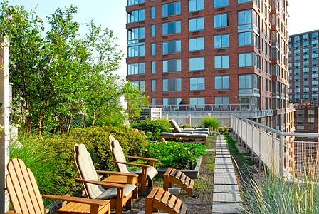 4th image of 20 River Ter APT 18B