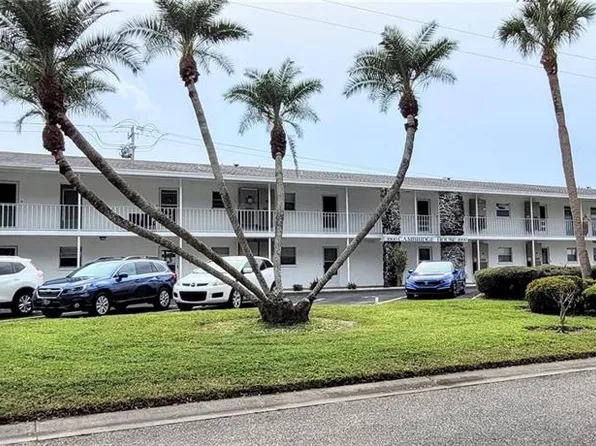 3900 Roxane Blvd APT 10B, Sarasota, FL 34235