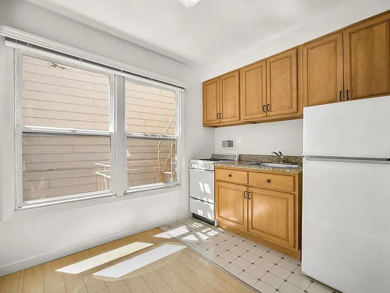 435 Euclid Ave #386R — Photo 8