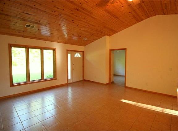 3rd image of 21588 Cottontail Dr