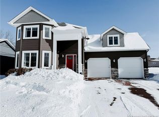 215 Lady Russell St, Moncton, NB E1E 0C5