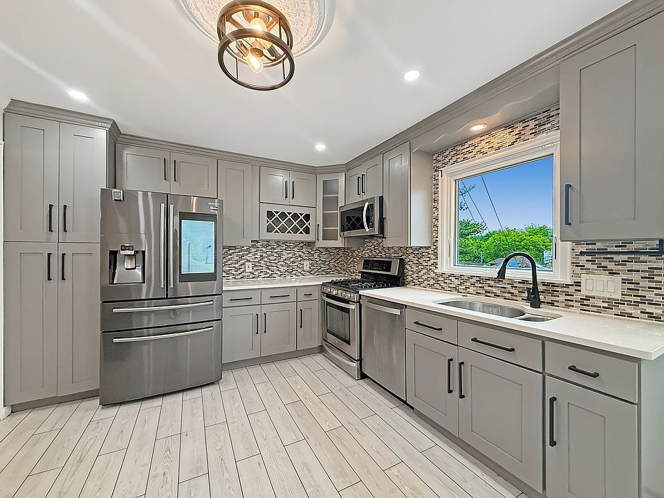 1st image of 21 Calvi Ln Floor 1