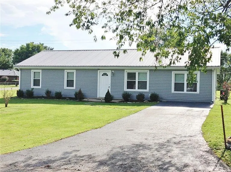 290 Dunbar Ln photo 1