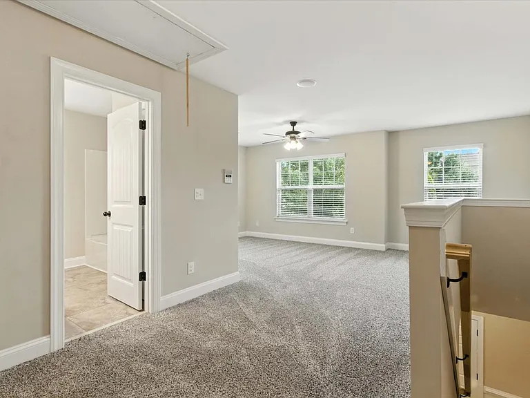 54 Hemlock Green Ln — Photo 15