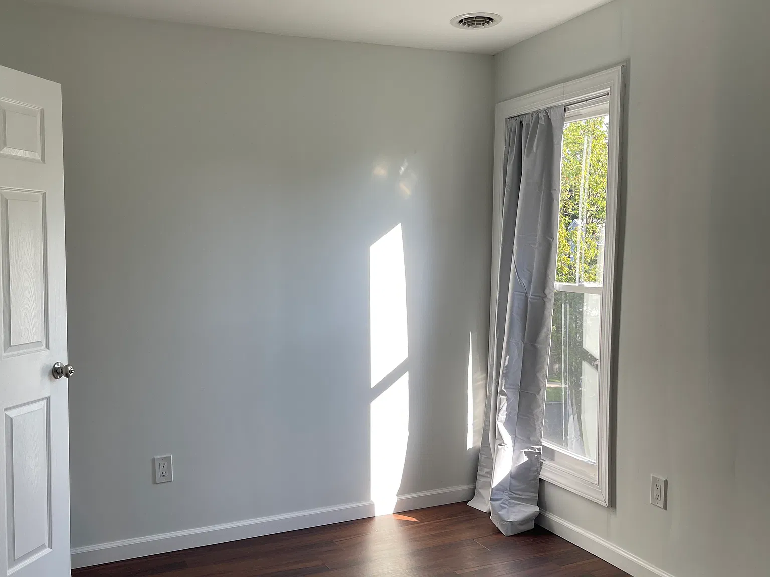 2 bed, 922 sqft, $1,600 — Photo 4