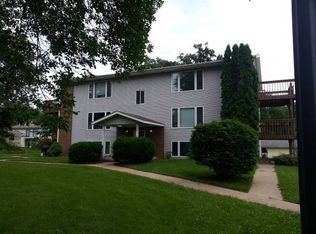 921 Pius Ln #919-4, Bettendorf, IA 52722