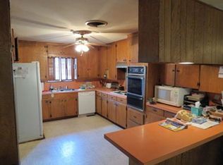 1405 Kingfisher Dr, Beeville, TX 78102