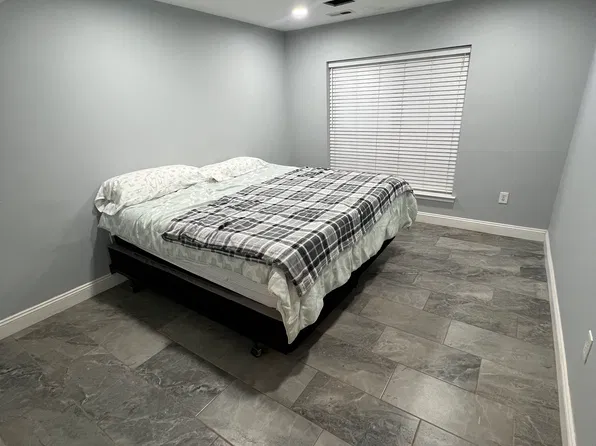 9240 Stephanie St, Manassas Park, VA 20111