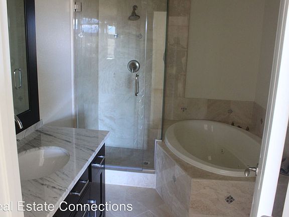 5th image of 2722 Darien Ct