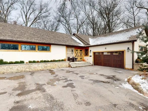 25254 Wolf Rd, Bay Village, OH 44140
