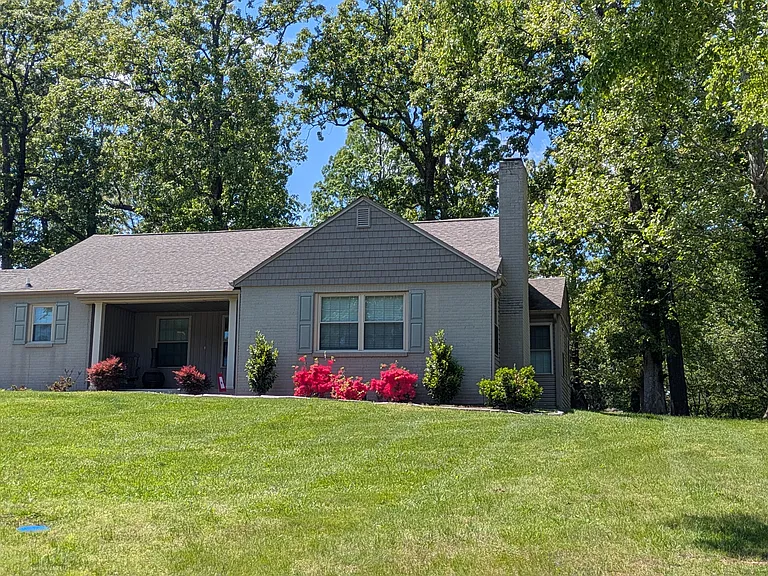 4239 Forrest Ave — Photo 1