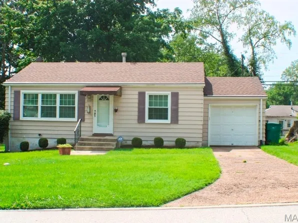 10167 Jepson Dr, Saint Louis, MO 63137