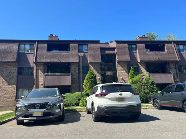 832 Wood Mill Dr #832, East Windsor, NJ 08512