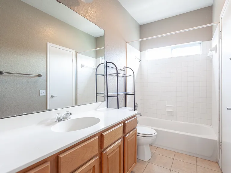 2326 Webberville Rd #B — Photo 11