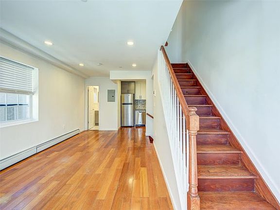 4th image of 4046 De Reimer Ave Unit 2