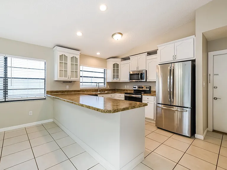 1409 Bridlebrook Dr — Photo 8