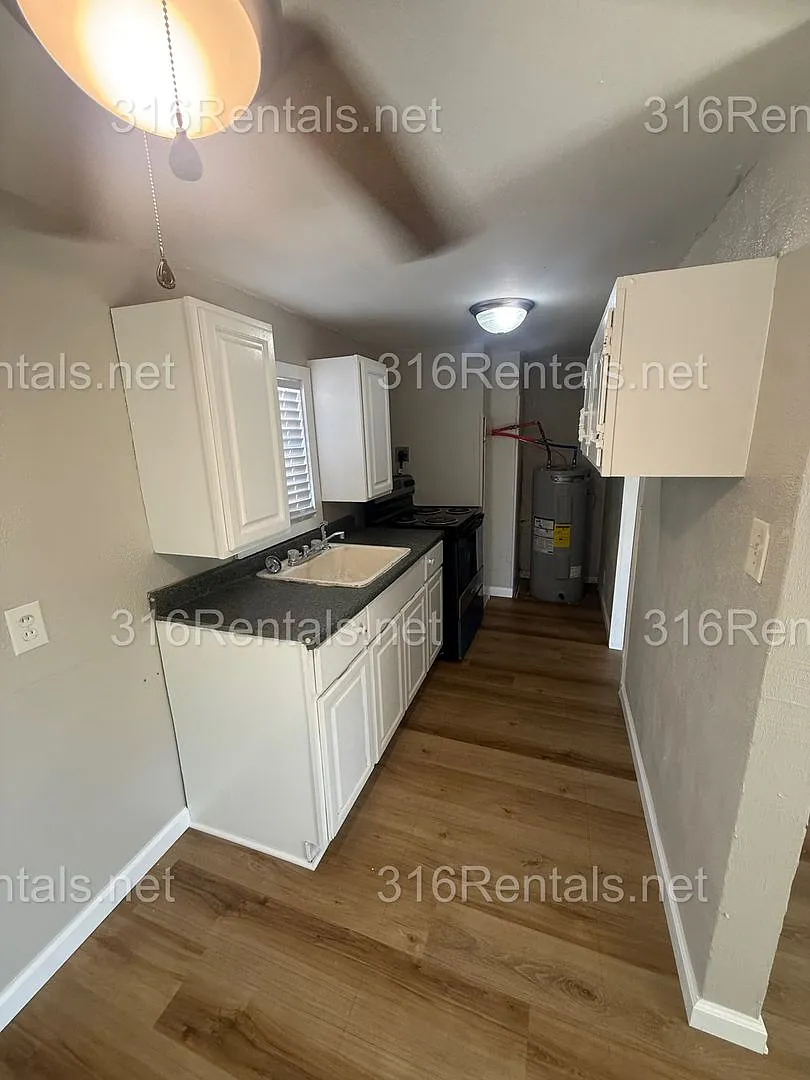 $750- 1 bed 1 bath -Single Family Home — Photo 4