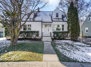 224 Poplar Pl, Neptune, NJ 07753