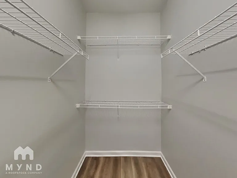 325 Shelby Forest Dr — Photo 15
