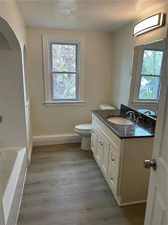 4 bed, 1970 sqft, $2,450 — Photo 3