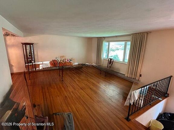 5th image of 603 Oak Ln