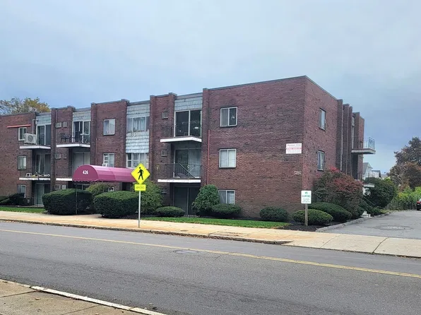 426 Pleasant St APT 23, Malden, MA 02148