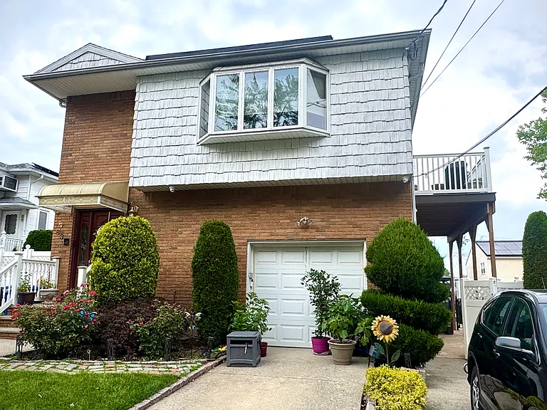 83 Augusta Ave #2 — Photo 1