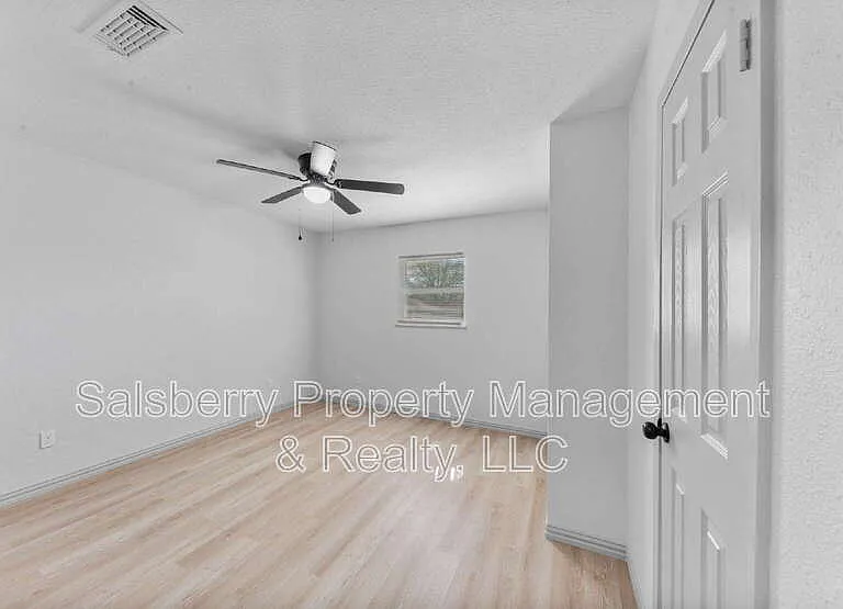 3137 S FM 200 — Photo 14