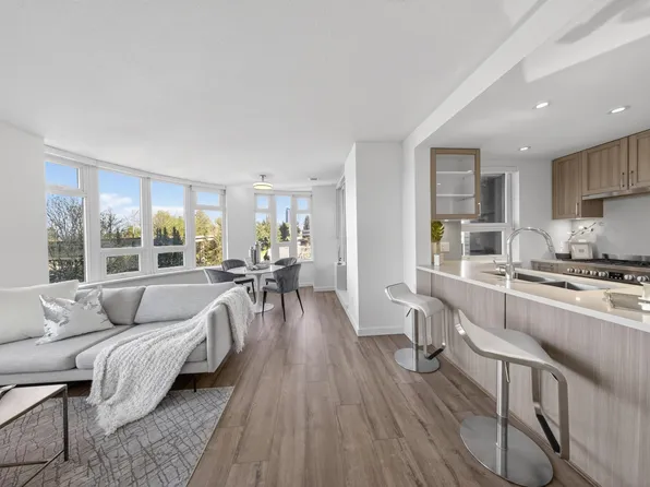 5470 Ormidale St #713, Vancouver, BC V5R 0G6