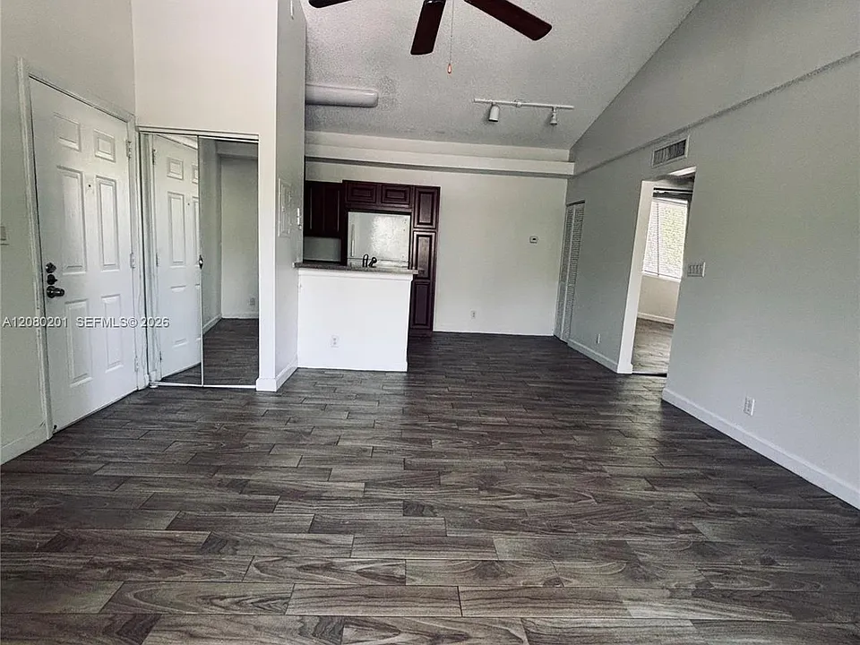 701 Lyons Rd #13207
