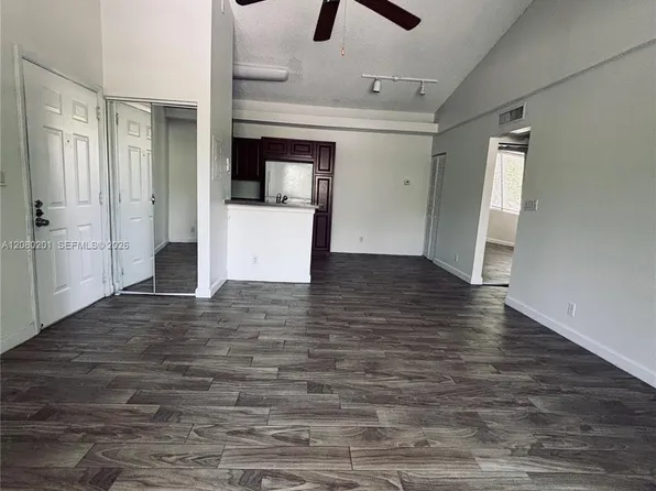 701 Lyons Rd APT 13207, Pompano Beach, FL 33063