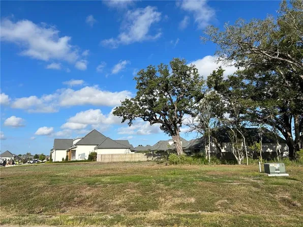 138 Wood Duck Dr, Belle Chasse, LA 70037