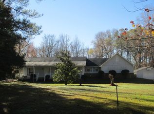 705 S Springlake Cir, Terry, MS 39170