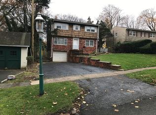 104 Osborne St, Glen Ridge, NJ 07028