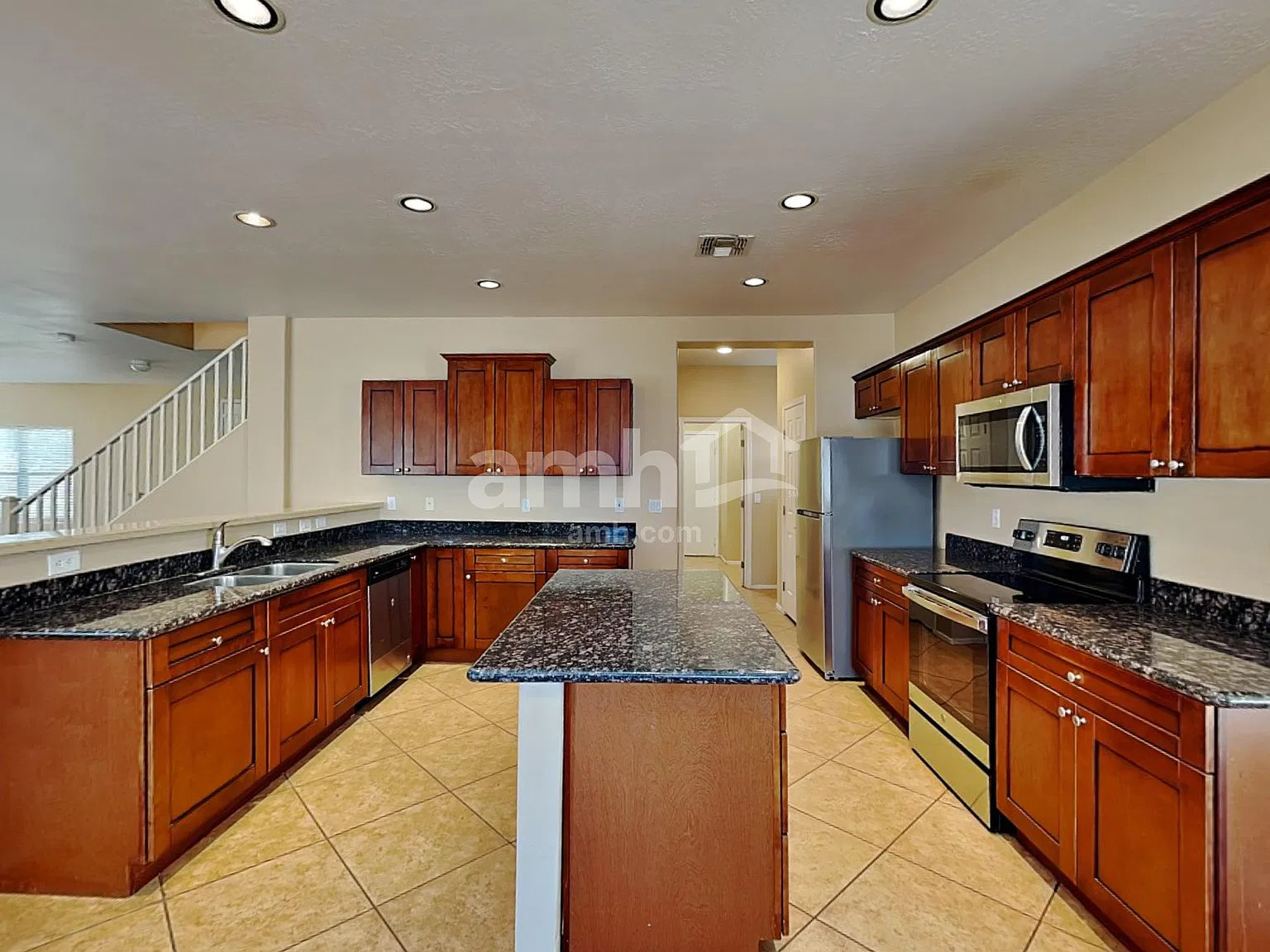 5 bed, 3.0 bath, 2904 sqft, $2,750 — Photo 3