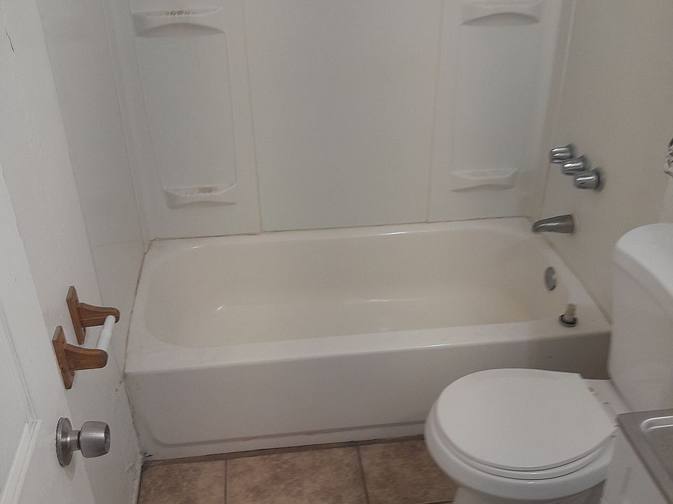 2nd image of 567 N Mountain View Ave APT 24