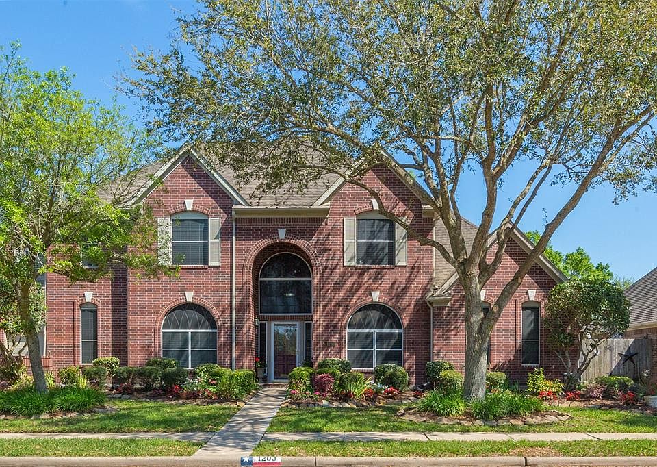 1st image of 1203 Eagle Lakes Dr