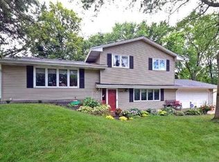 11028 Territorial Dr, Burnsville, MN 55337