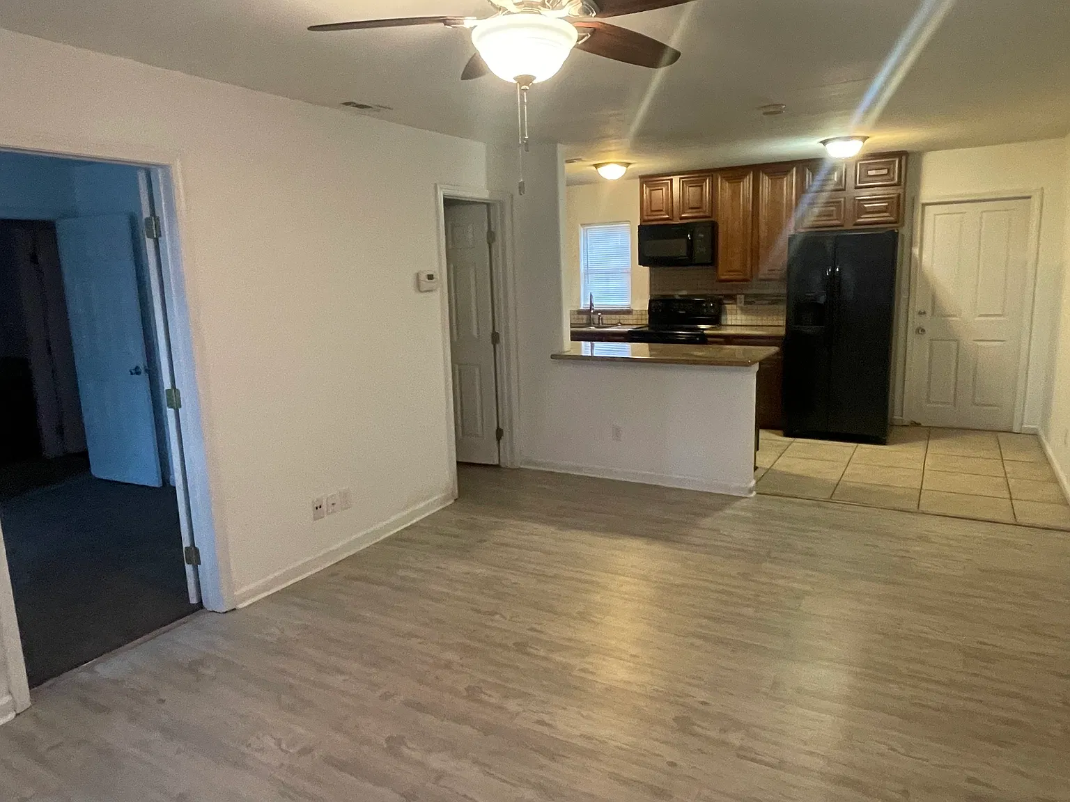 2 bed, 773 sqft, $1,300 — Photo 3