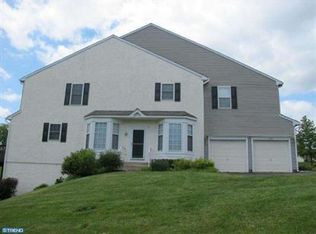 2801 Sage Wood Dr, Newtown Square, PA