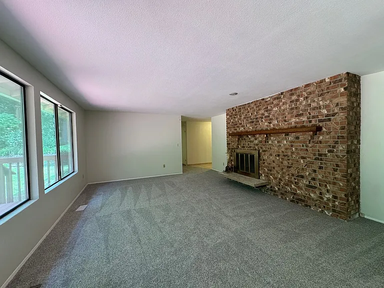 4208 31st Avenue Ct — Photo 13