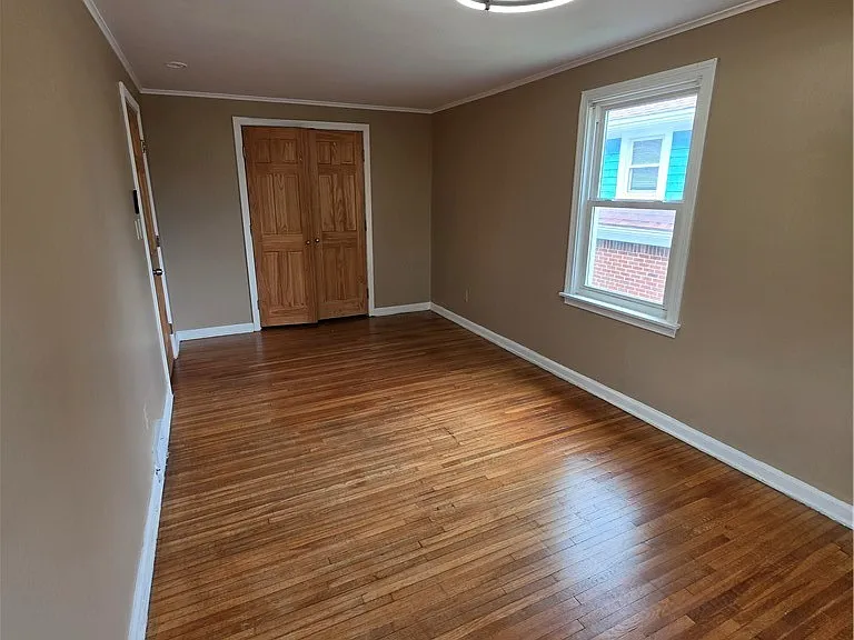 351 Stillwell Ave — Photo 13
