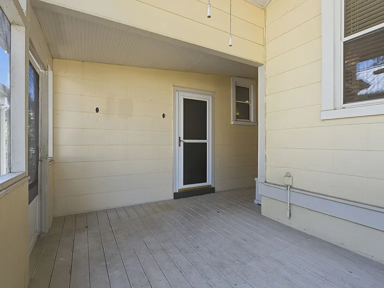 1301 Clarke St — Photo 22