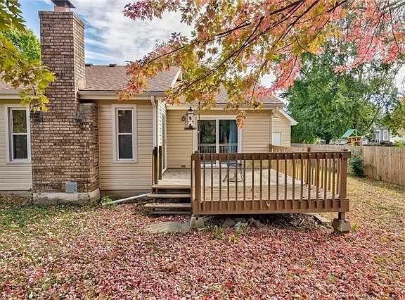 5th image of 522 NE Bordner Dr