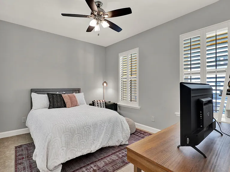 1816 Prospect Ave — Photo 13